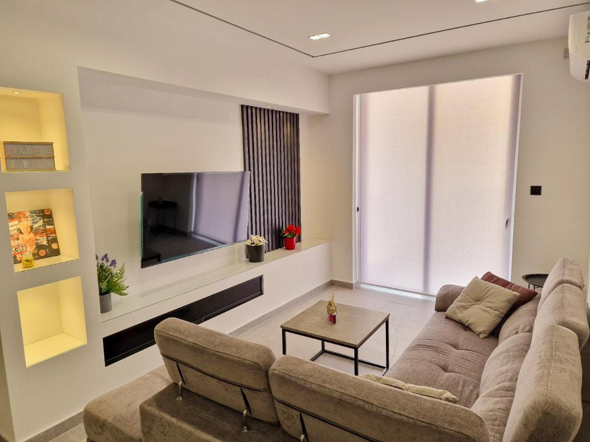 Barbara - Luxury Qawra Apartament *