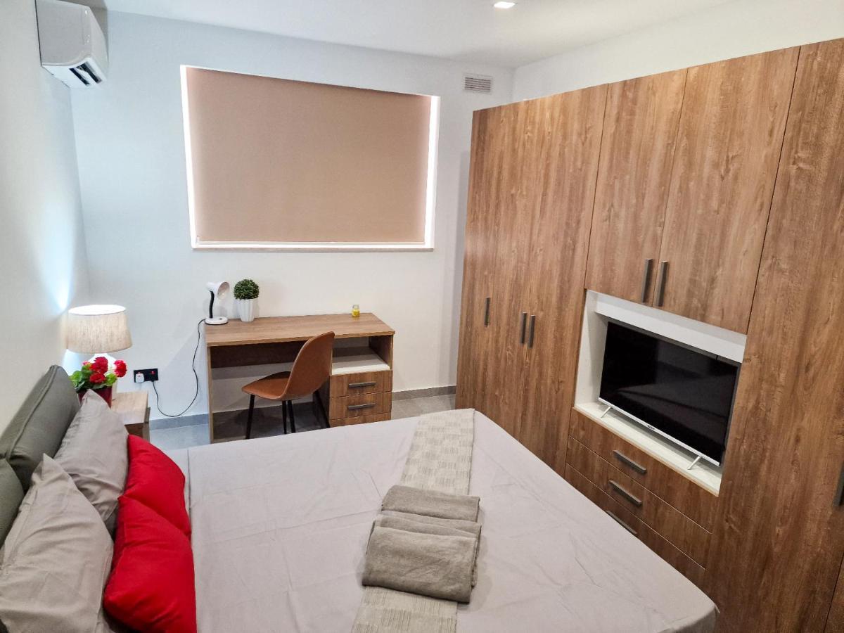 Barbara - Luxury Qawra Apartament *